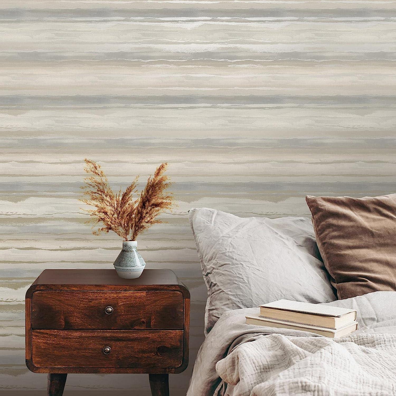 RASCH (U.K) Limited Horizon Wallpaper - Modern Wallpaper for Living Room, Bedroom, Fireplace - Decorative Luxury Wall Paper with Landscape Design & Natural Tones (Metallic Silver & Gold)