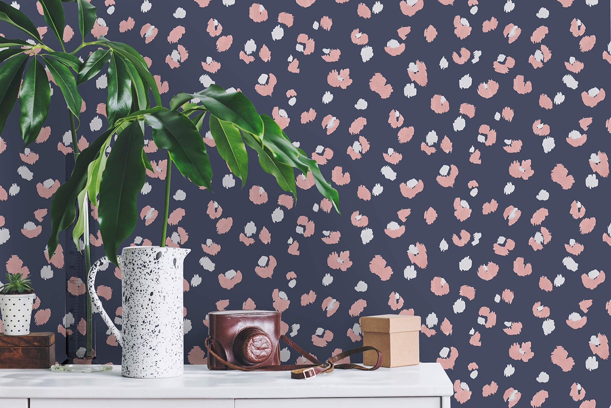 Holden Decor Amur Navy Wallpaper 91071
